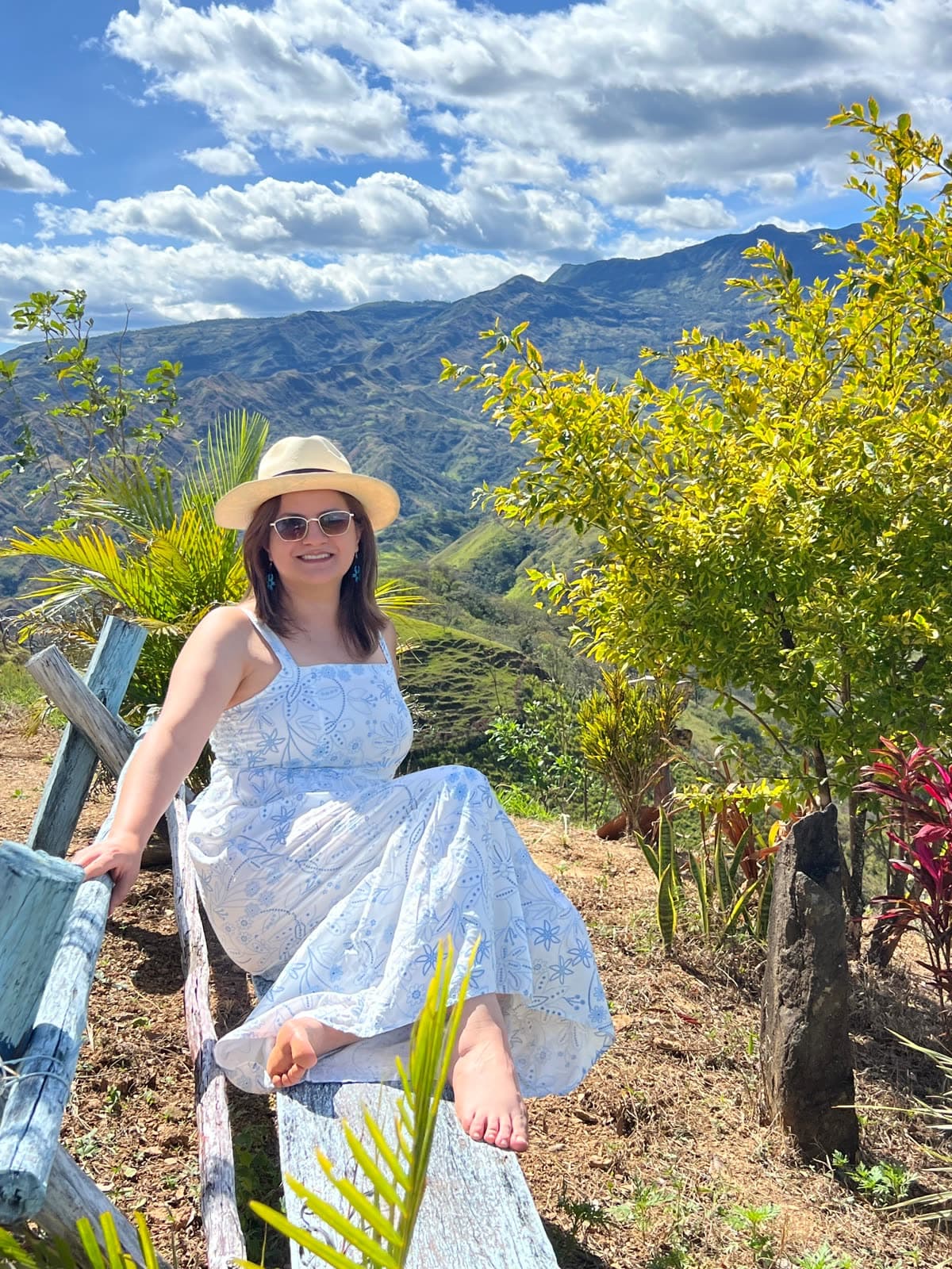 Maria Elena R.